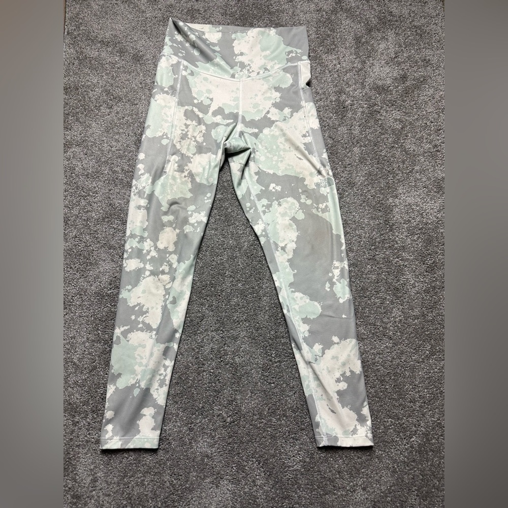 Women’s The North Face active leggings (L) camo